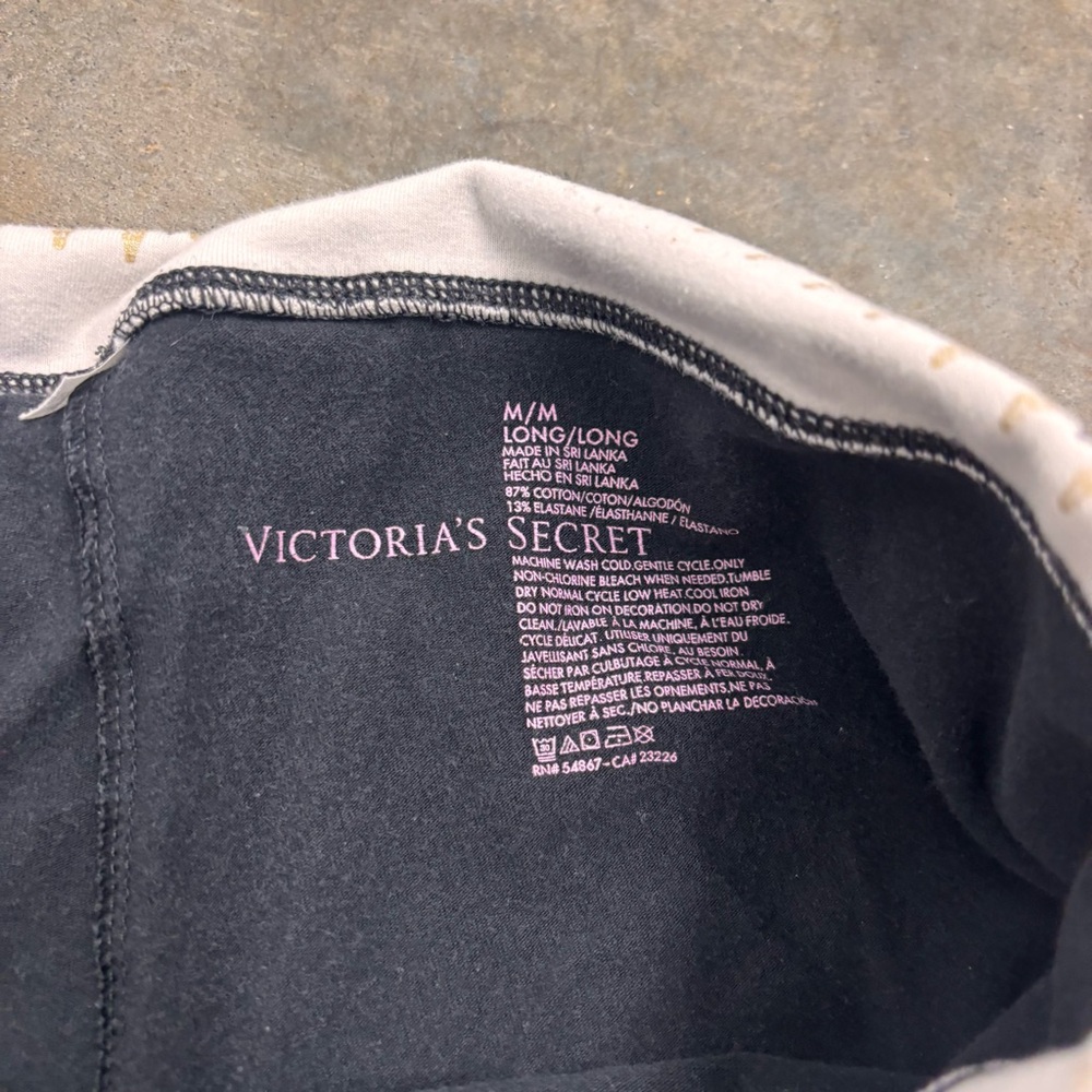 Victoria's Secret Vintage Foldover Flare Yoga Pants Black/Diamond Print Med Long - Picture 3 of 9
